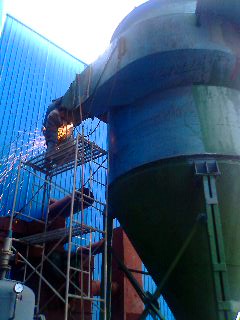 長(zhǎng)沙水泵廠-拋丸室布袋除塵器改造現(xiàn)場(chǎng)